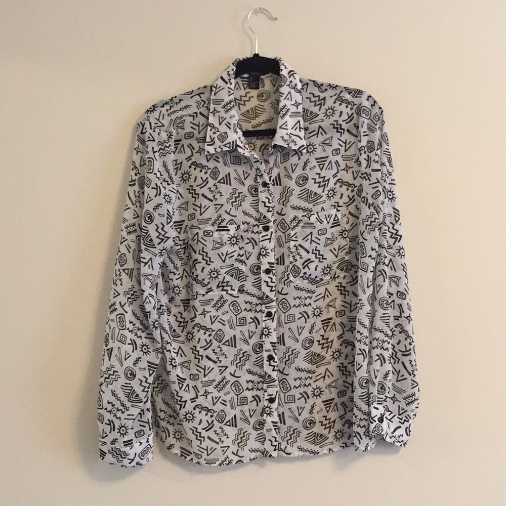 ☆ Forever 21 90s Pattern Button Up ☆